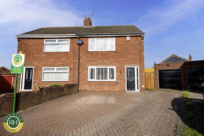 3 Bedroom Semi Detached House For Sale In Gateford Close, Worksop, S81