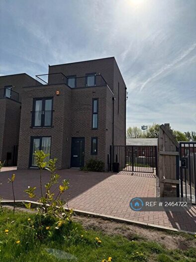 4 Bedroom Detached House To Rent In Roan Close, Salford, M6