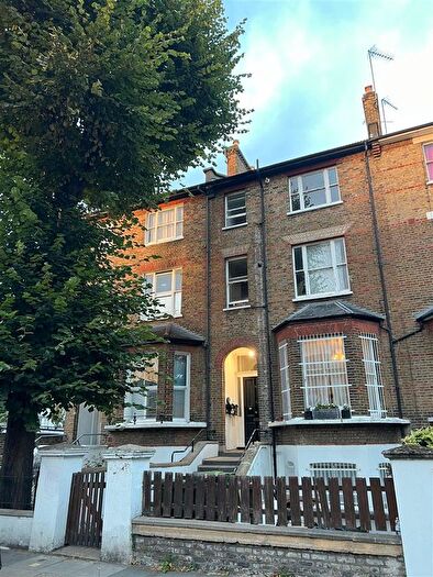 2 Bedroom Flat To Rent In Iffley Road, London, W6