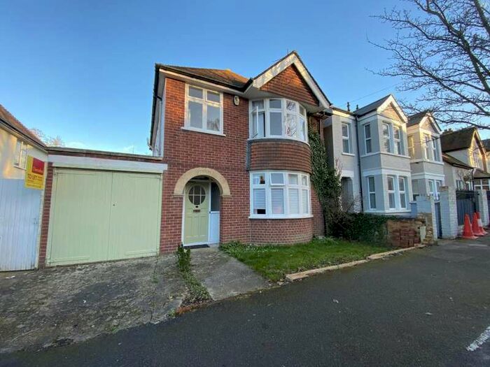 4 Bedroom Detached House To Rent In Stapleton Road, Hmo Ready 4 Sharers, OX3