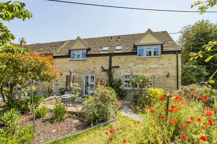 3 Bedroom Cottage For Sale In Burford Road, Brize Norton, Oxfordshire, OX18