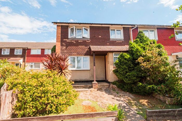 3 Bedroom End Terrace House For Sale In Lynsted Close, Ashford, Kent, TN23