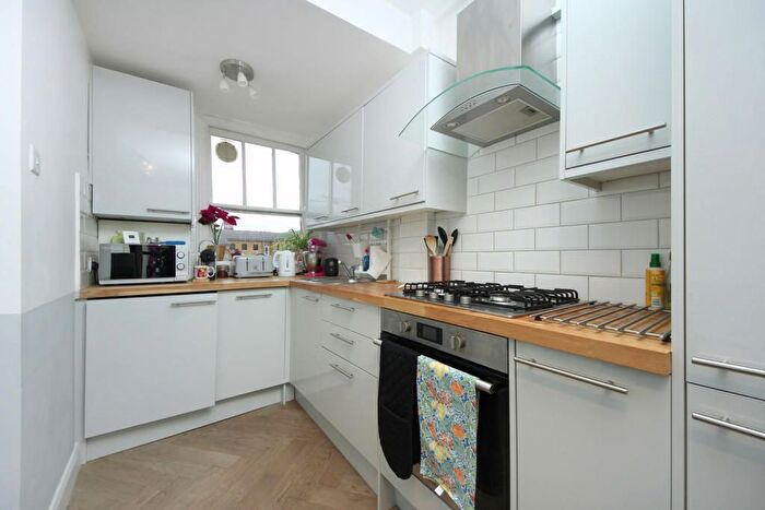 1 Bedroom Flat To Rent In Chiswick Road, London, W4