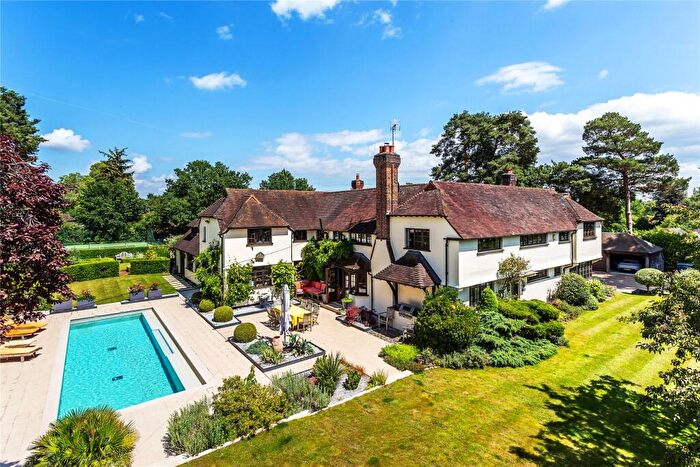 6 Bedroom Detached House For Sale In Mount Road, Chobham, Surrey, GU24