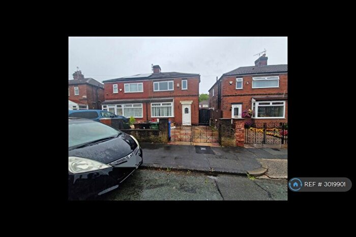 3 Bedroom Semi-Detached House To Rent In Dunoon Road, Stockport, SK5