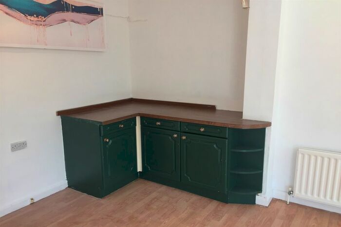 5 Bedroom Property To Rent In Crossway Road, Coventry, CV3