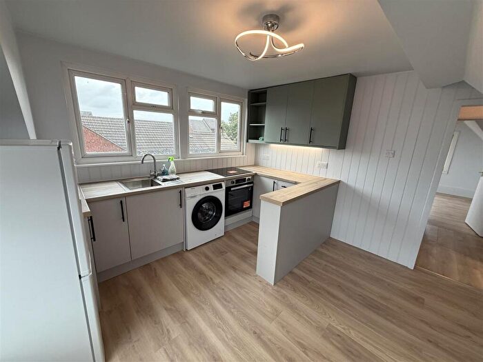 1 Bedroom Flat To Rent In High Street North, Dunstable, LU6