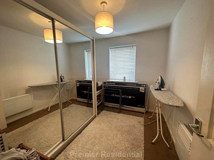 2 Bedroom Apartment To Rent In Newbridge Close, Radcliffe, M26