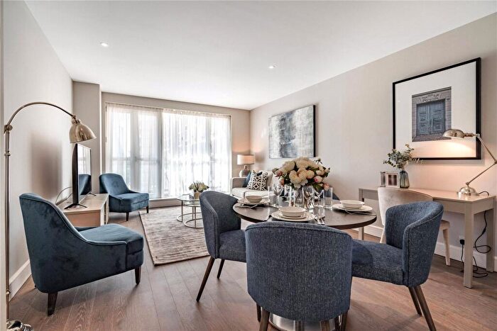 2 Bedroom Flat To Rent In Westferry Circus, London, E14