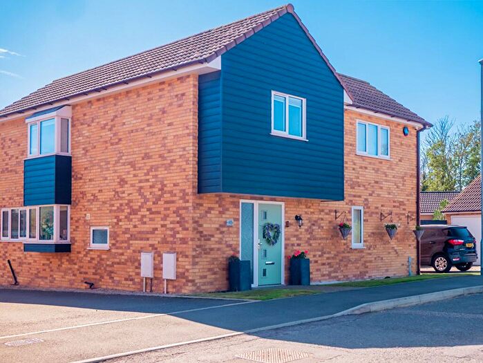 4 Bedroom Detached House For Sale In Fairview Crescent, Rayleigh, SS6