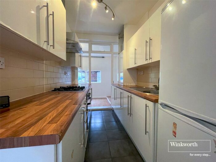 3 Bedroom Semi-Detached House To Rent In Winchester Avenue, London, NW9