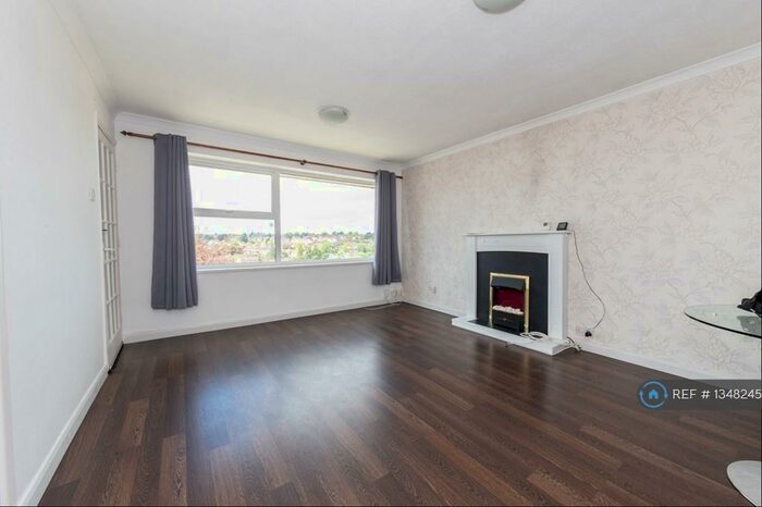 2 Bedroom Maisonette To Rent In Porlock Drive, Luton, LU2