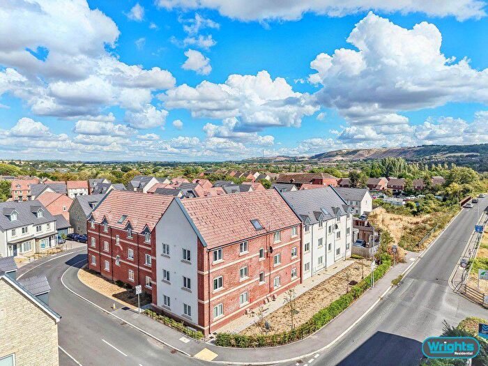 2 Bedroom Flat For Sale In Roman Place, Westbury, BA13