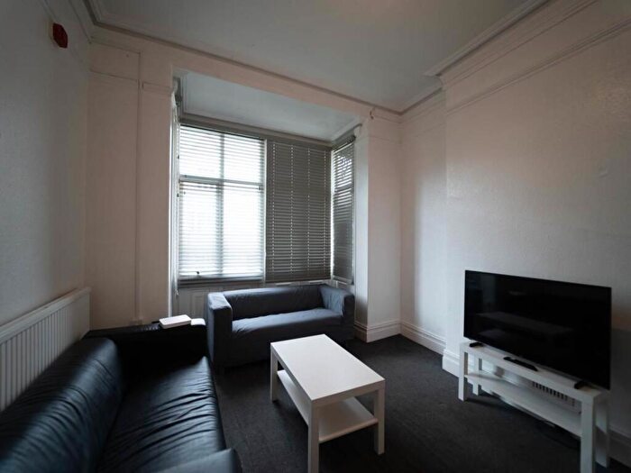 8 Bedroom House To Rent In College Road, Bangor, LL57