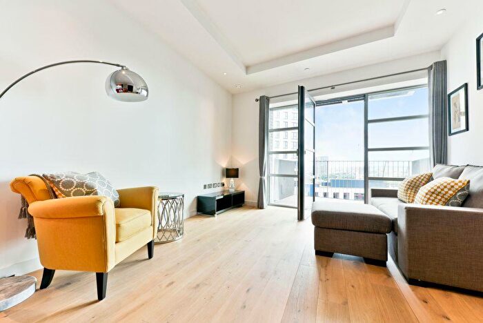 1 Bedroom Apartment To Rent In Kent Building, London City Island, E14