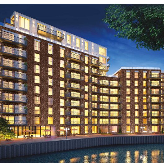 2 Bedroom Flat For Sale In Leven Road, London, E14