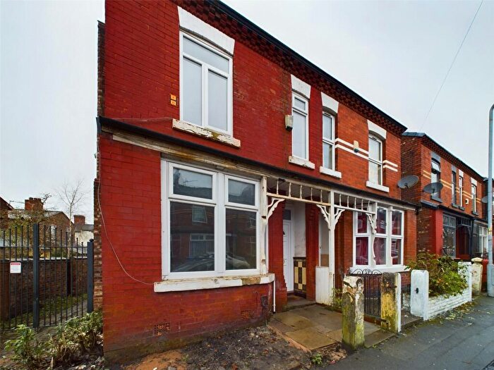 2 Bedroom End Of Terrace House To Rent In Dunstable Street, Levenshulme, Manchester, M19