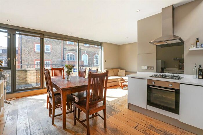 3 Bedroom Terraced House To Rent In Northwold Road, London, N16