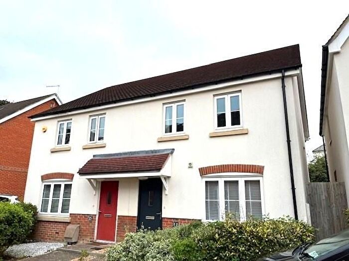 3 Bedroom Property To Rent In Wells Croft, Broadbridge Heath, Horsham, RH12