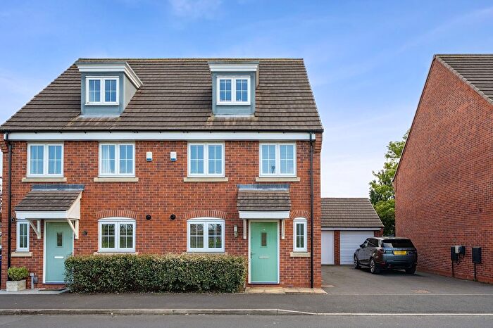 4 Bedroom Semi-Detached House For Sale In Burnham Road, Wythall, Birmingham, Worcestershire, B47