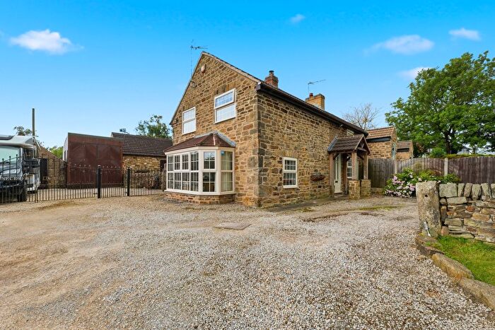 3 Bedroom Semi-Detached House For Sale In Chesterfield Road, Duckmanton., S44