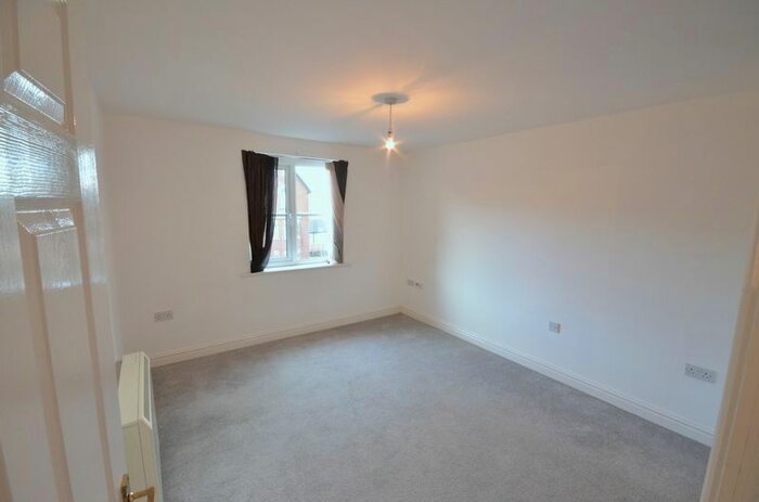 1 Bedroom Flat To Rent In Weavers Court, Preston New Road, Blackburn, BB2