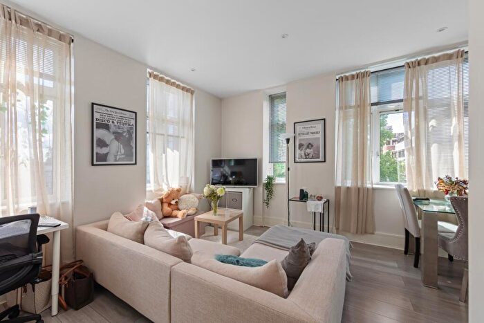 1 Bedroom Apartment For Sale In Henriques Street London, E1