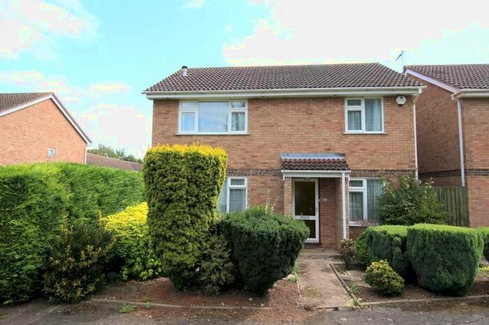 4 Bedroom Detached House To Rent In Caves Lane, Bedford, MK40