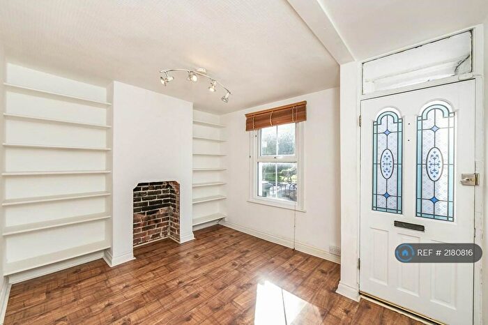 2 Bedroom Terraced House To Rent In Alpine Street, Reading, RG1