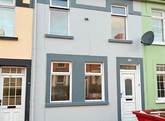 3 Bedroom Mid Terraced House For Sale In Ernest Street, Derry, BT48