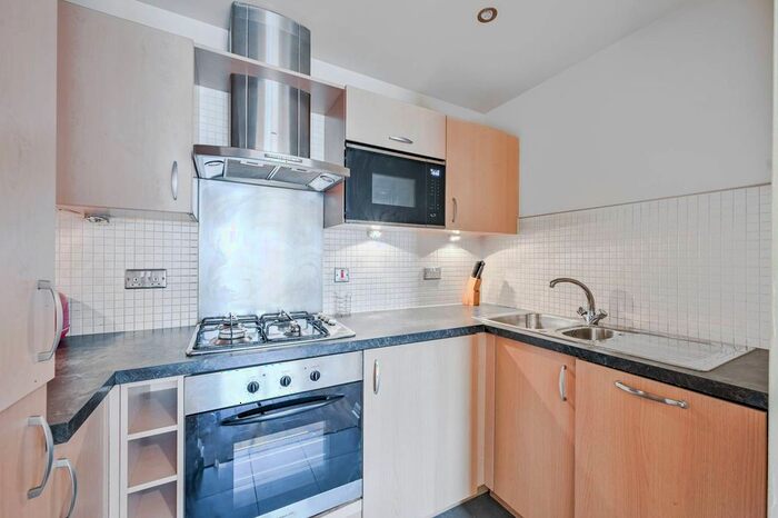 2 Bedroom Flat To Rent In Tideslea Path, Thamesmead, London, SE28