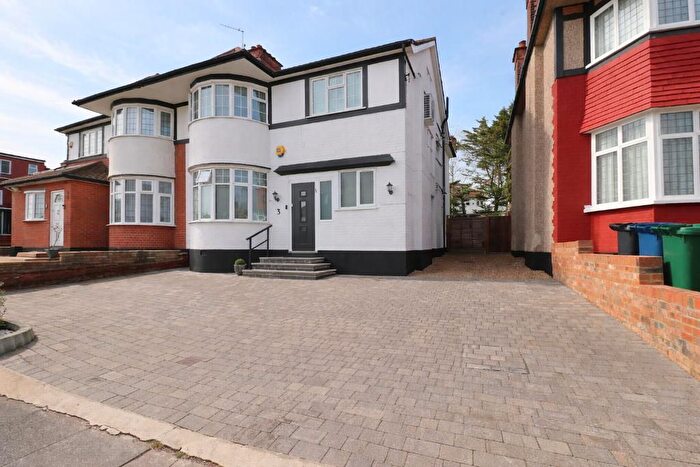 5 Bedroom Semi Detached House To Rent In The Grove, Edgware, Middlesex, HA8
