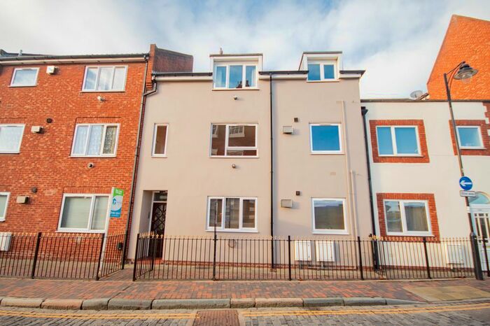 Studio To Rent In Little High Street, Hull HU1