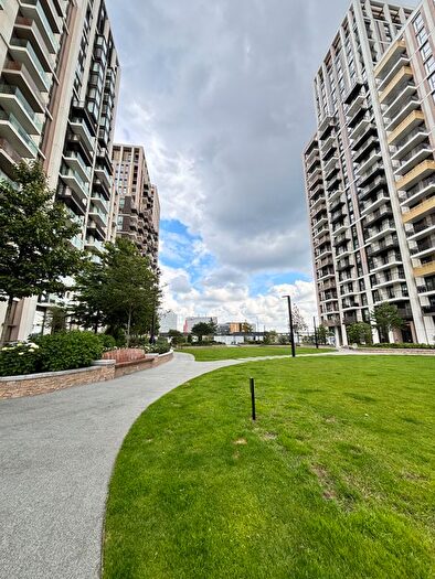 1 Bedroom Flat To Rent In Reflection Apartments, Cascade Way, London, W12