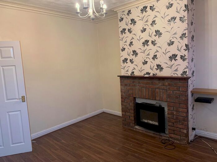 3 Bedroom Terraced House To Rent In Wellgate, Rotherham, S60