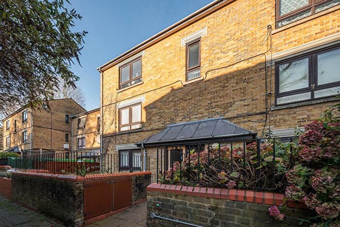 2 Bedroom Flat To Rent In Nichollsfield Walk, London, N7