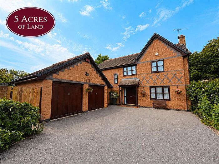 4 Bedroom Detached House For Sale In Briar Close, Cross Lanes, Wrexham, LL13