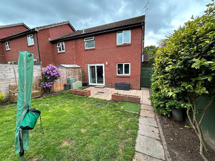 1 Bedroom Terraced House For Sale In Corinna Gardens, SO45