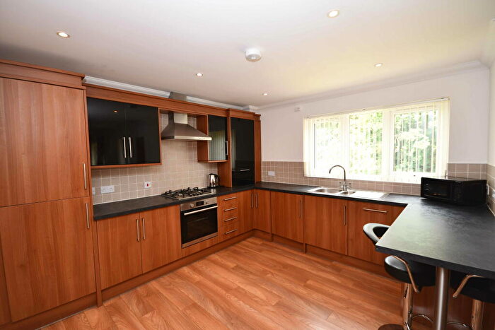 2 Bedroom Flat To Rent In Woodville Court, Culduthel Avenue, Inverness, IV2