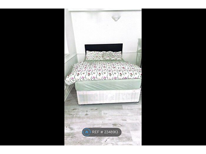 1 Bedroom Flat To Rent In Bethnal Green Road, London, E2