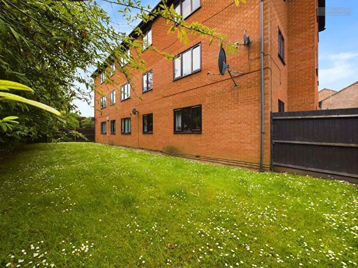 1 Bedroom Flat For Sale In Hadrians Court, Peterborough, PE2