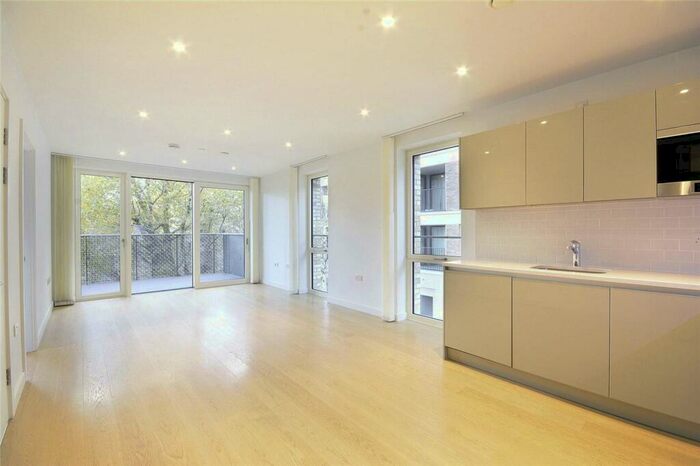 1 Bedroom Flat To Rent In Heygate Street, Southwark, London, SE17