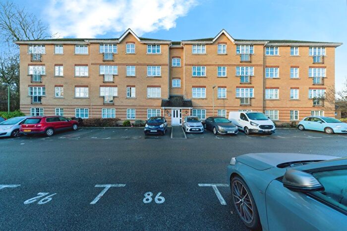 2 Bedroom Flat For Sale In Aylward Drive, Stevenage, SG2
