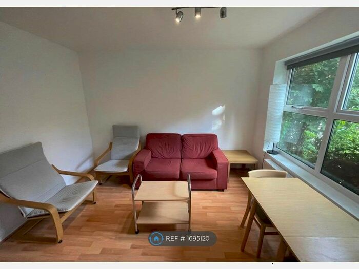 4 Bedroom Terraced House To Rent In Egham, Egham, TW20