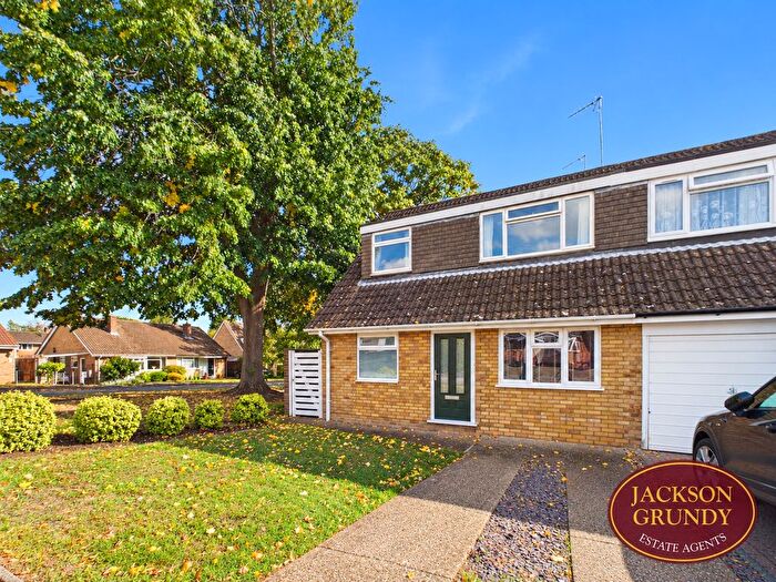 3 Bedroom Semi-Detached House For Sale In Draycott Close, Abington Vale, NN3