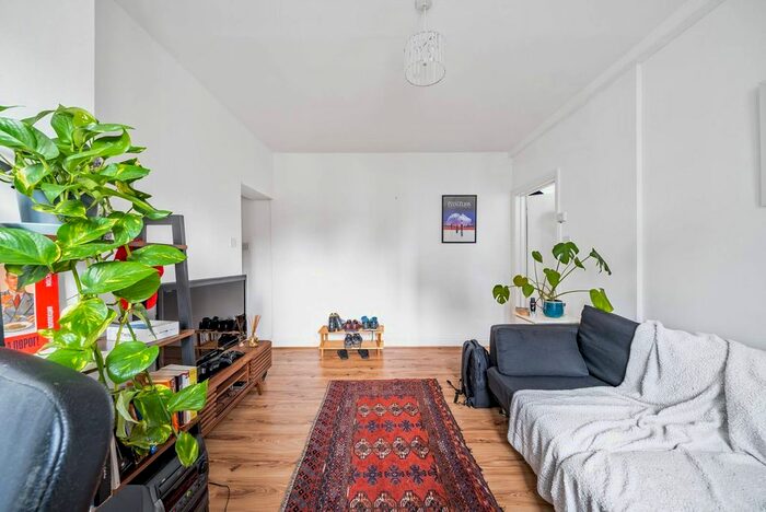 1 Bedroom Flat To Rent In Whiston Road, Haggerston, London, E2