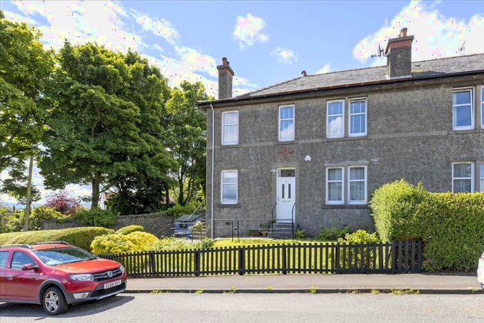 2 Bedroom Flat For Sale In Whinneyknowe, North Queensferry, KY11