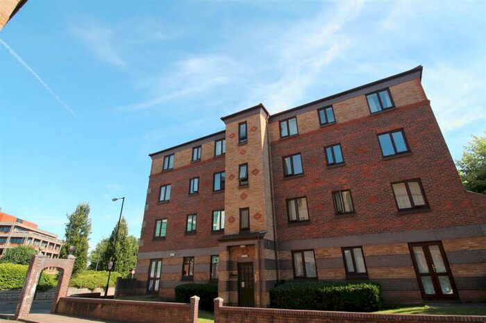 2 Bedroom Flat To Rent In B, Berlington Court, Redcliff Mead Lane, BS1
