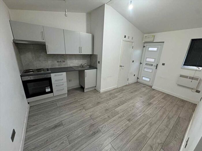 1 Bedroom Apartment To Rent In Suttons Lane, Hornchurch, Romford, RM12
