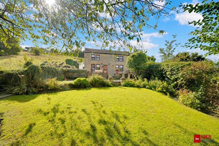 4 Bedroom Detached House For Sale In Edge End Avenue, Brierfield, BB9